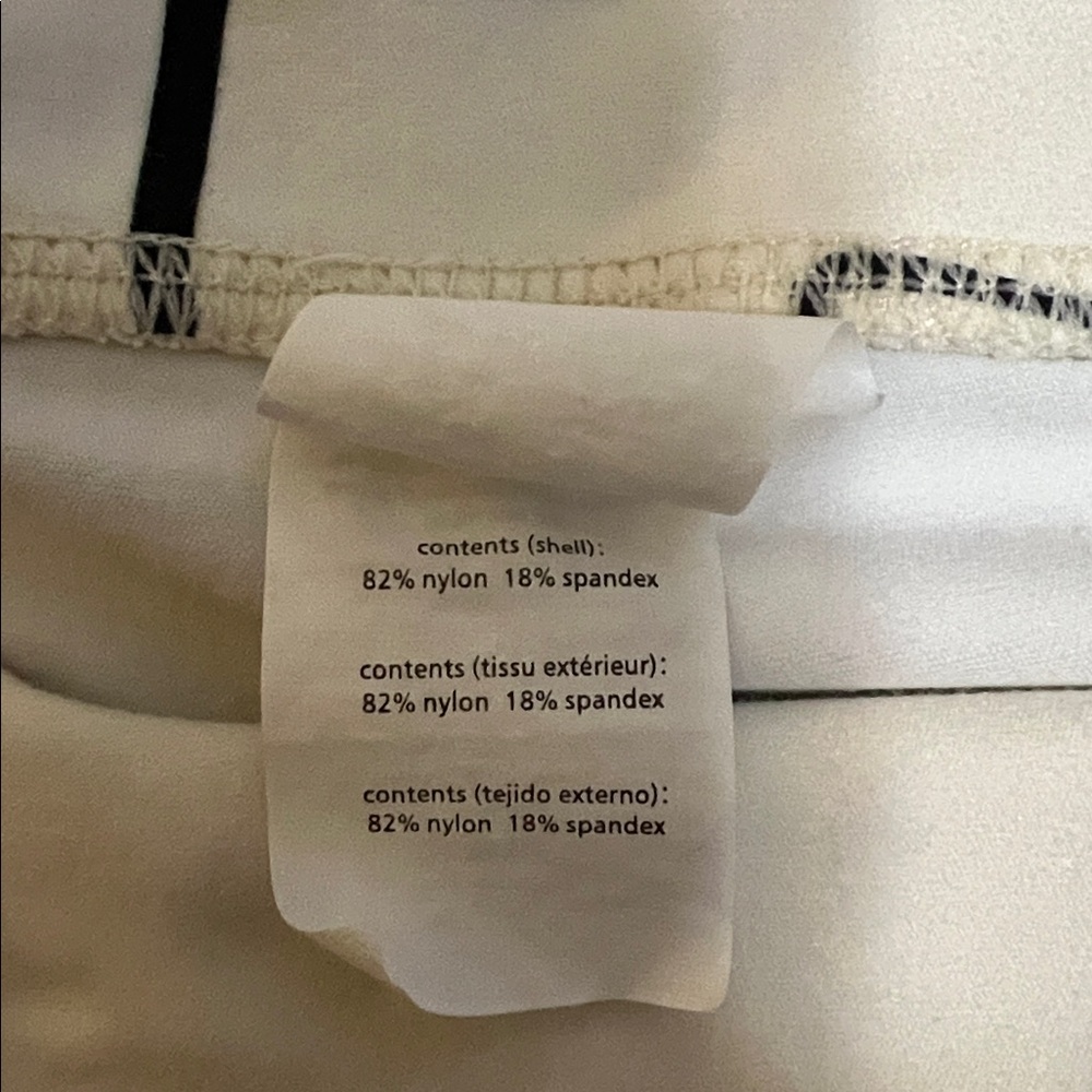WeWoreWhat Sports bra and biker short XL - Picture 5 of 16